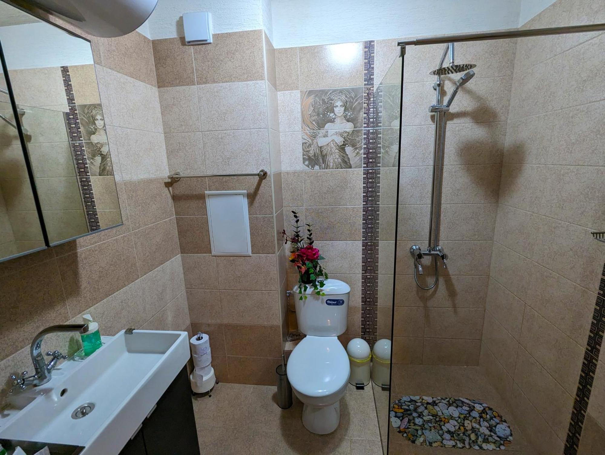 Business And Leisure Apartments In Mladost 2 With Free Garage Sofía Exterior foto