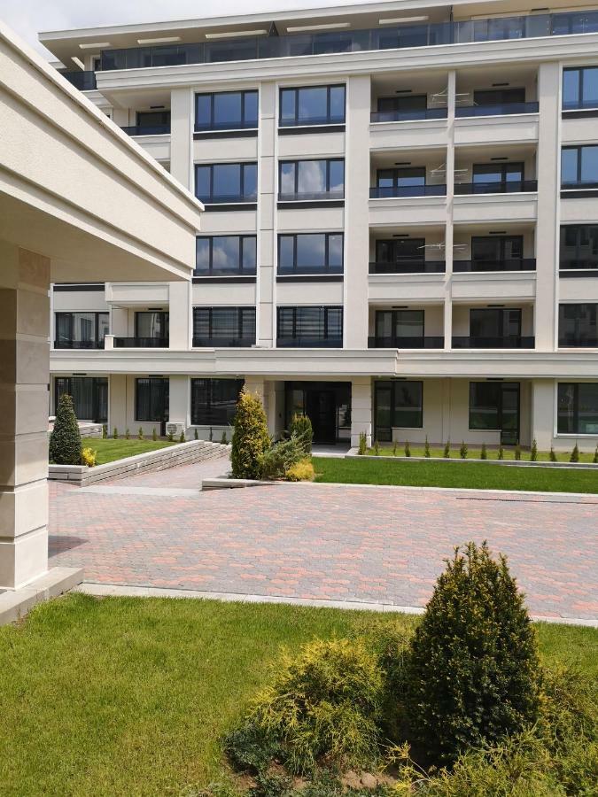 Business And Leisure Apartments In Mladost 2 With Free Garage Sofía Exterior foto